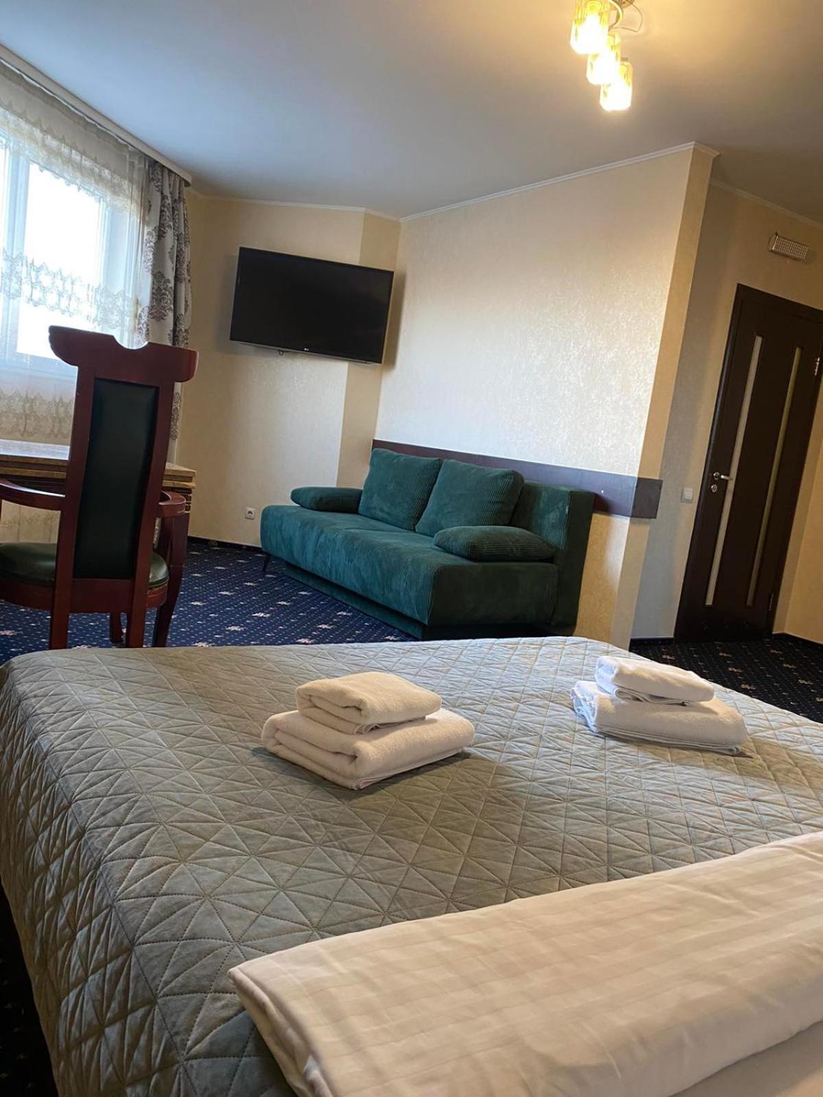 Faraon Hotel Ivano-Frankivsk Extérieur photo
